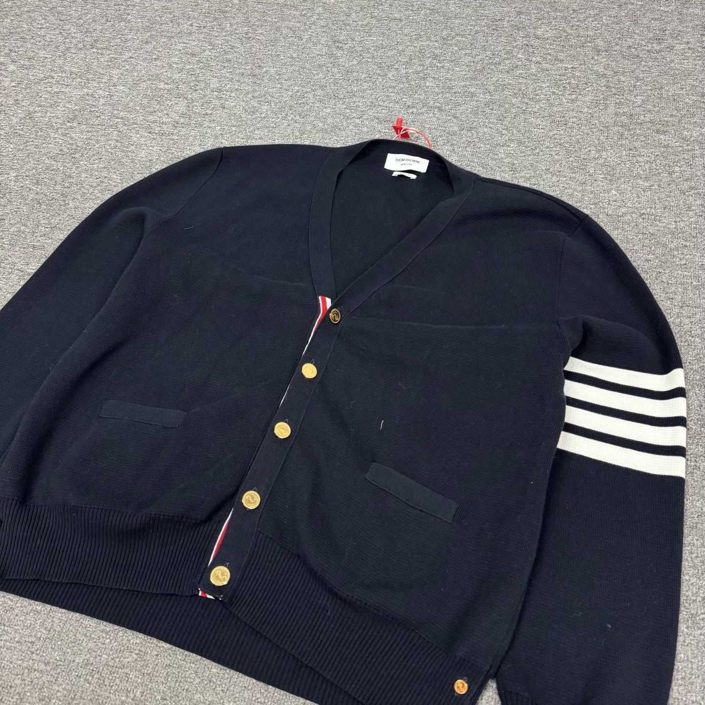 Thom Browne Thom Browne 4-Stripe V-Neck Gold Button Cardigan Size US XXL / EU 58 / 5 - 4 Thumbnail