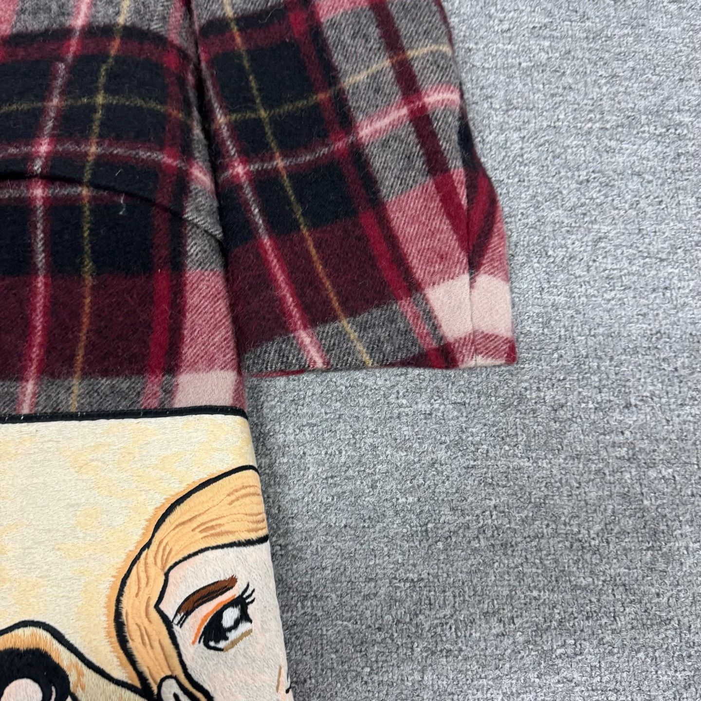 Gucci Gucci FW18 Runway Comic Patch Wool Coat Size US S / EU 44-46 / 1 - 3 Thumbnail