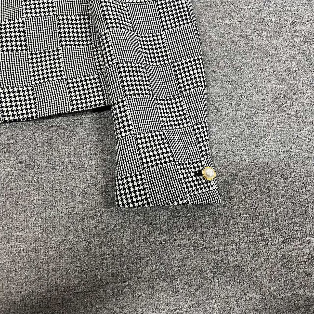 Louis Vuitton Louis Vuitton 24SS Pharrell Houndstooth Check Jacket Size US S / EU 44-46 / 1 - 4 Thumbnail