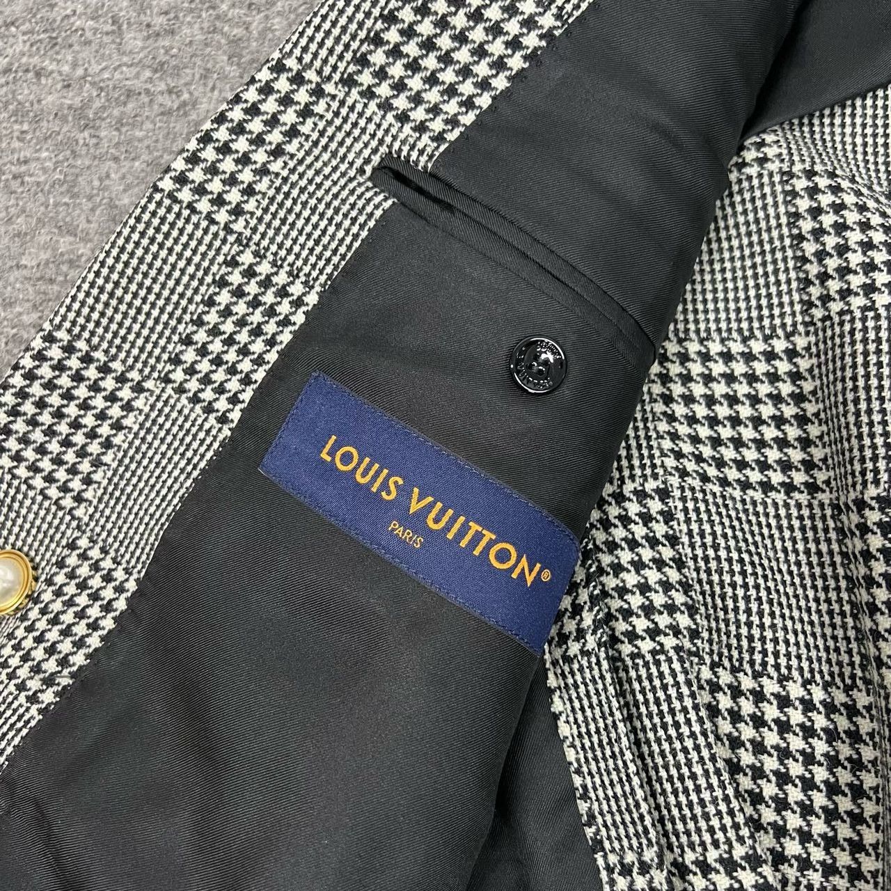 Louis Vuitton Louis Vuitton 24SS Pharrell Houndstooth Check Jacket Size US S / EU 44-46 / 1 - 8 Thumbnail