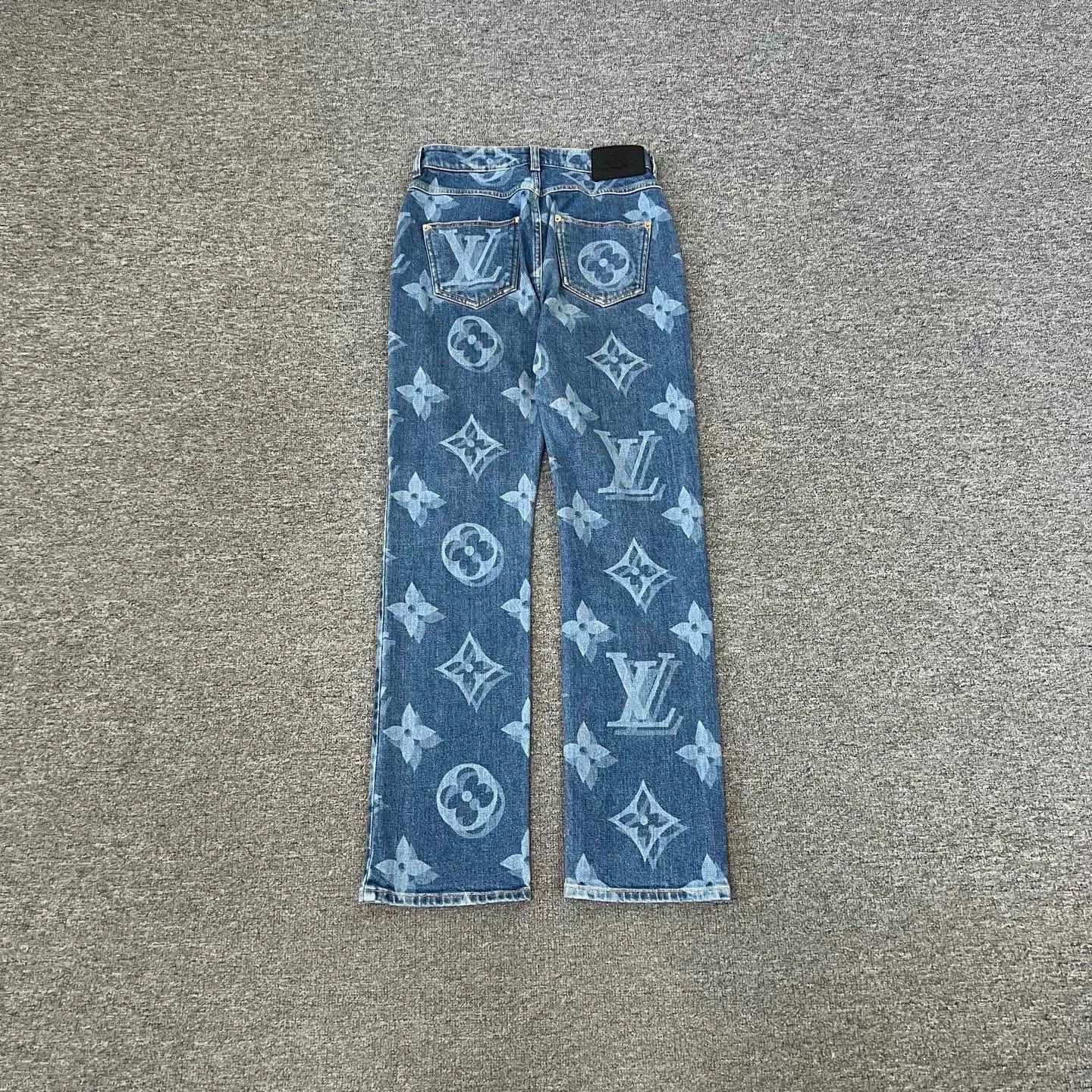 Louis Vuitton Louis Vuitton Monogram Straight Washed Jeans Size 34" / US 12 / IT 48 - 8 Thumbnail