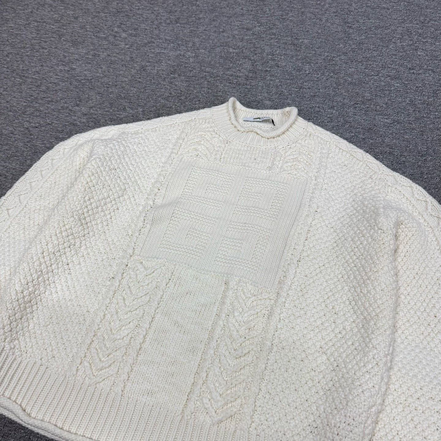 Givenchy Givenchy 4G Logo Oversized Cable Knit Sweater Size US L / EU 52-54 / 3 - 4 Thumbnail