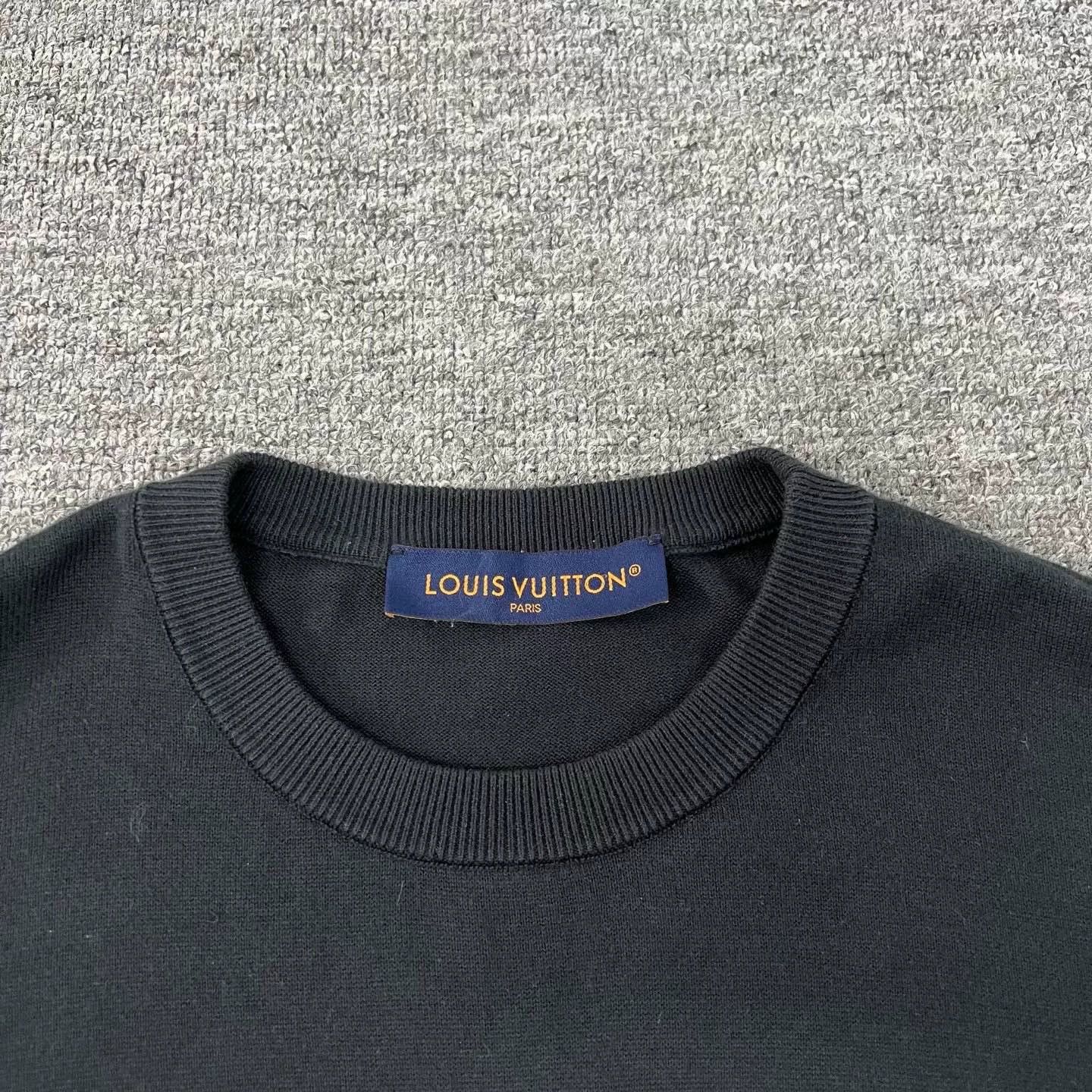 Louis Vuitton Louis Vuitton Portrait Logo Intarsia Knit T-Shirt Size US M / EU 48-50 / 2 - 5 Thumbnail