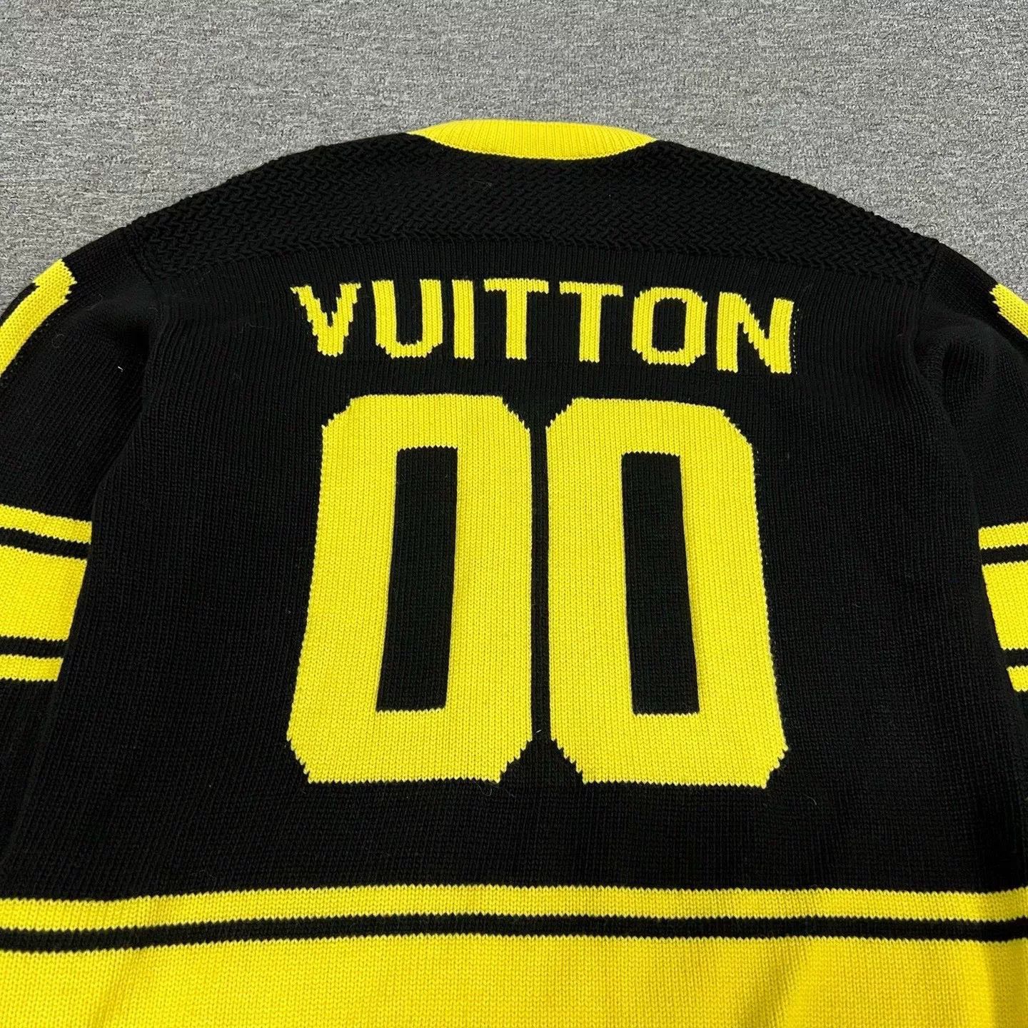 Louis Vuitton Louis Vuitton LV00 Racing Logo Sweater Size US M / EU 48-50 / 2 - 5 Thumbnail