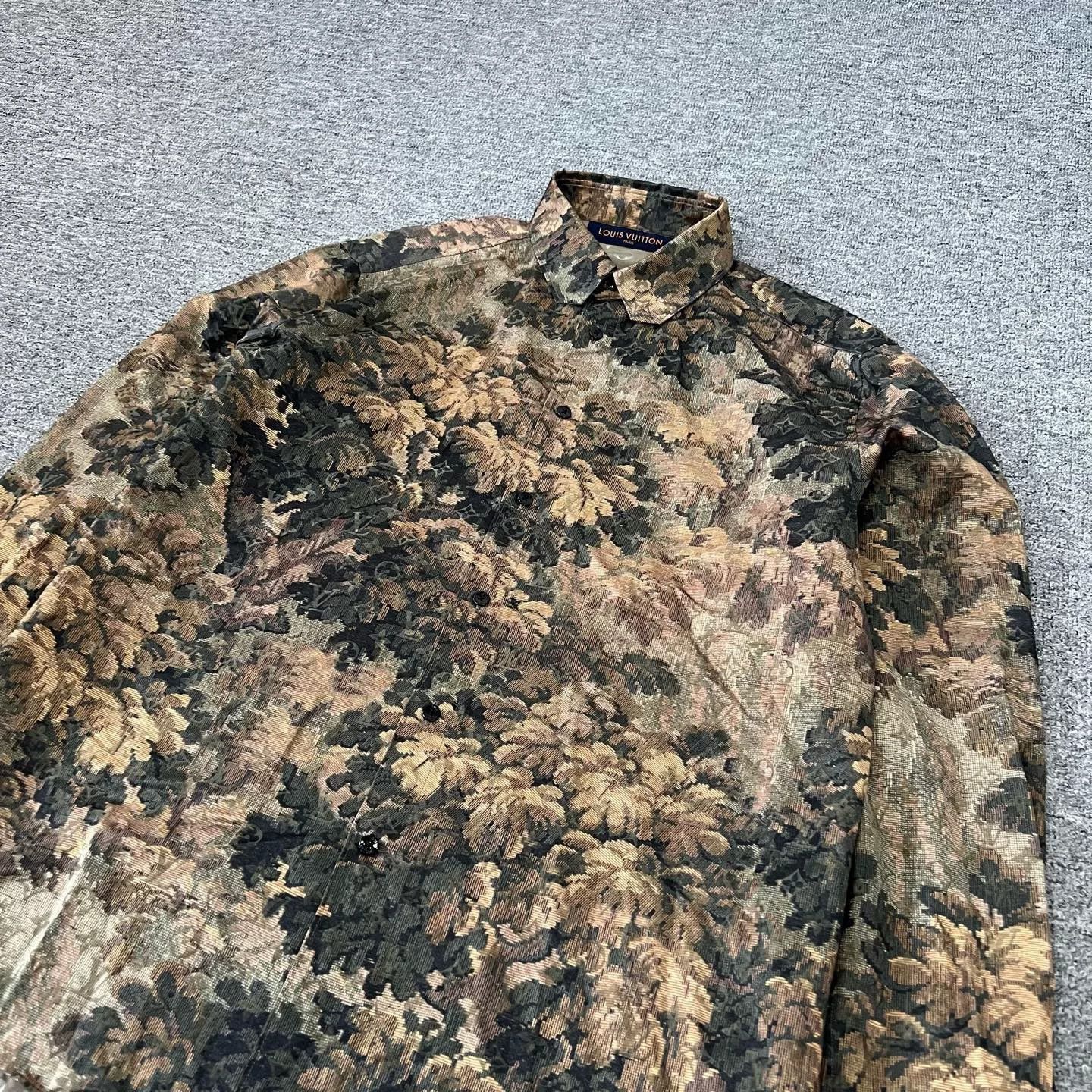 Louis Vuitton Louis Vuitton Monogram Floral Silk Shirt Size M / US 6-8 / IT 42-44 - 7 Thumbnail