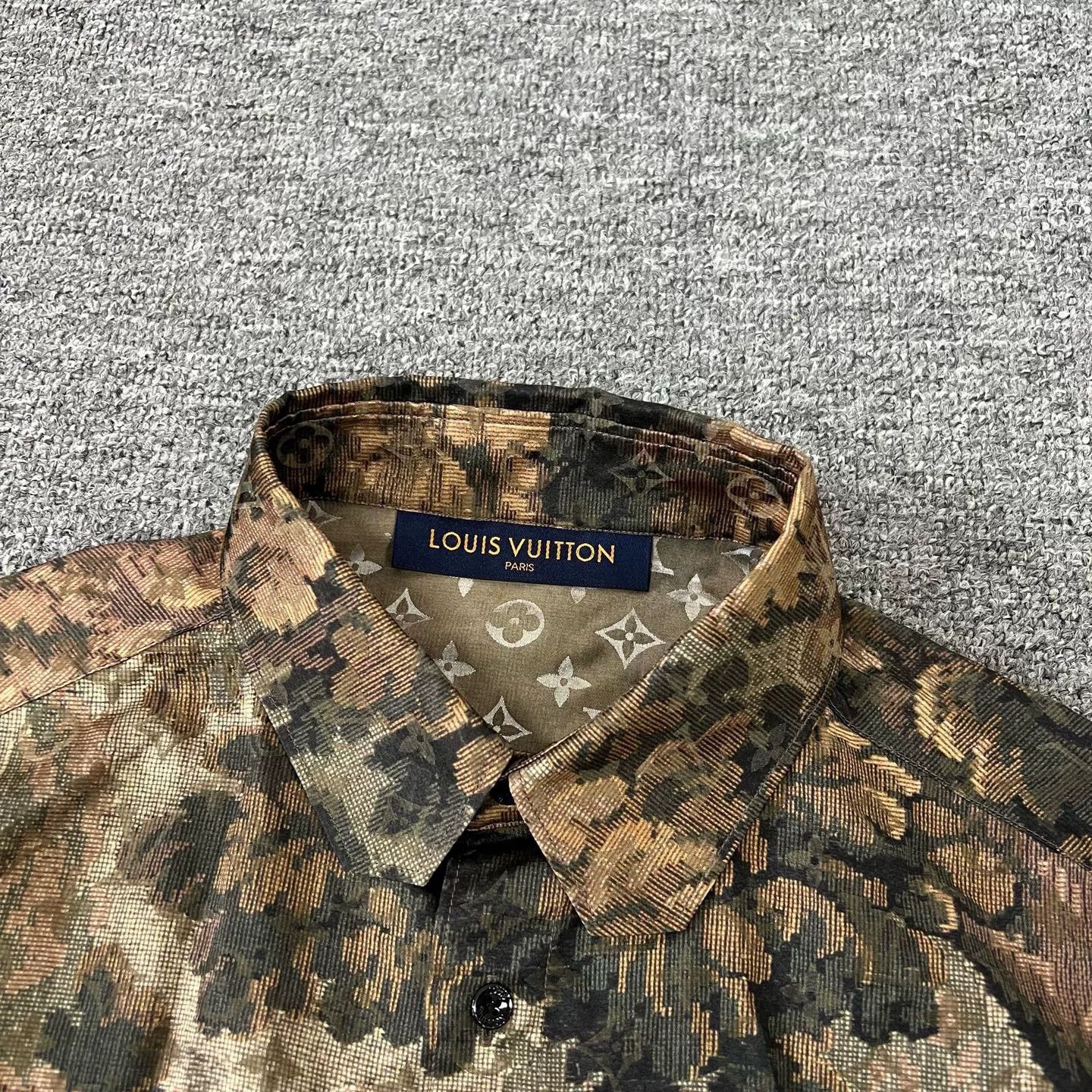 Louis Vuitton Louis Vuitton Monogram Floral Silk Shirt Size M / US 6-8 / IT 42-44 - 6 Thumbnail