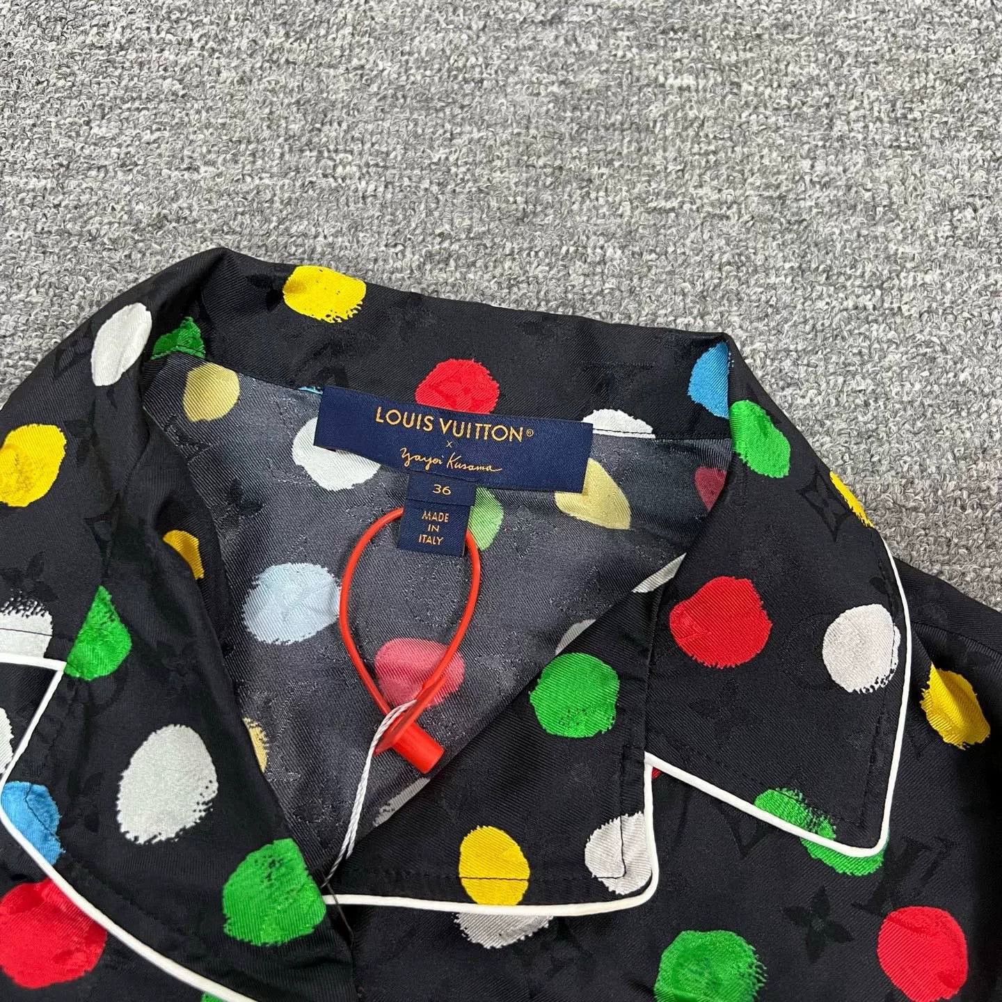 Louis Vuitton Louis Vuitton x Kusama Polka Dot Silk Pajamas Size XS / US 0-2 / IT 36-38 - 5 Thumbnail