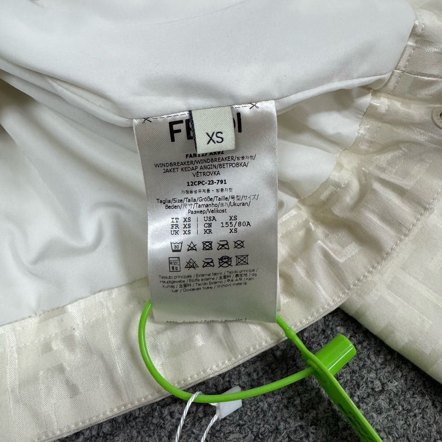 Fendi Fendi Monogram Beige Short Hooded Jacket Size XS / US 0-2 / IT 36-38 - 4 Thumbnail
