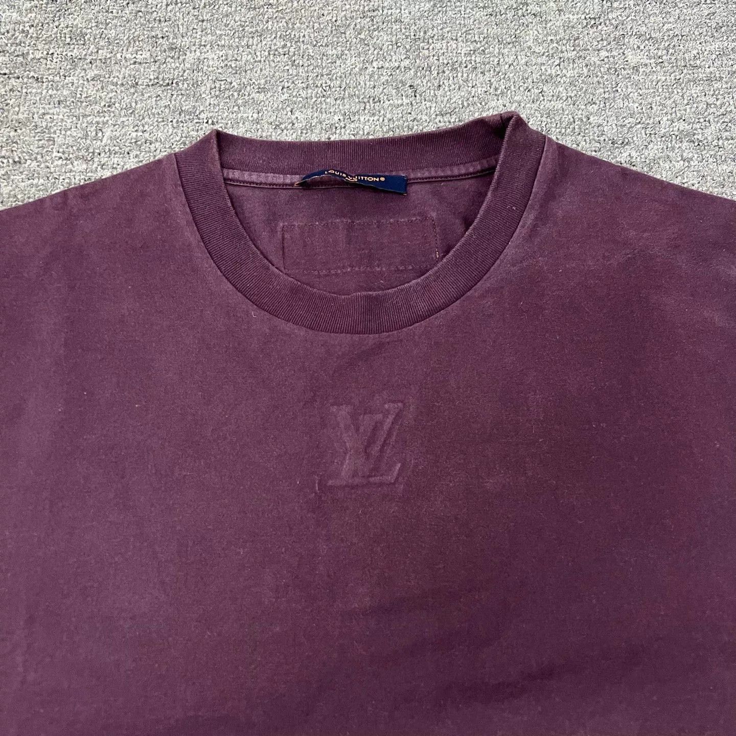 Louis Vuitton Louis Vuitton LV Logo Short Sleeve T-Shirt L Size US L / EU 52-54 / 3 - 4 Thumbnail