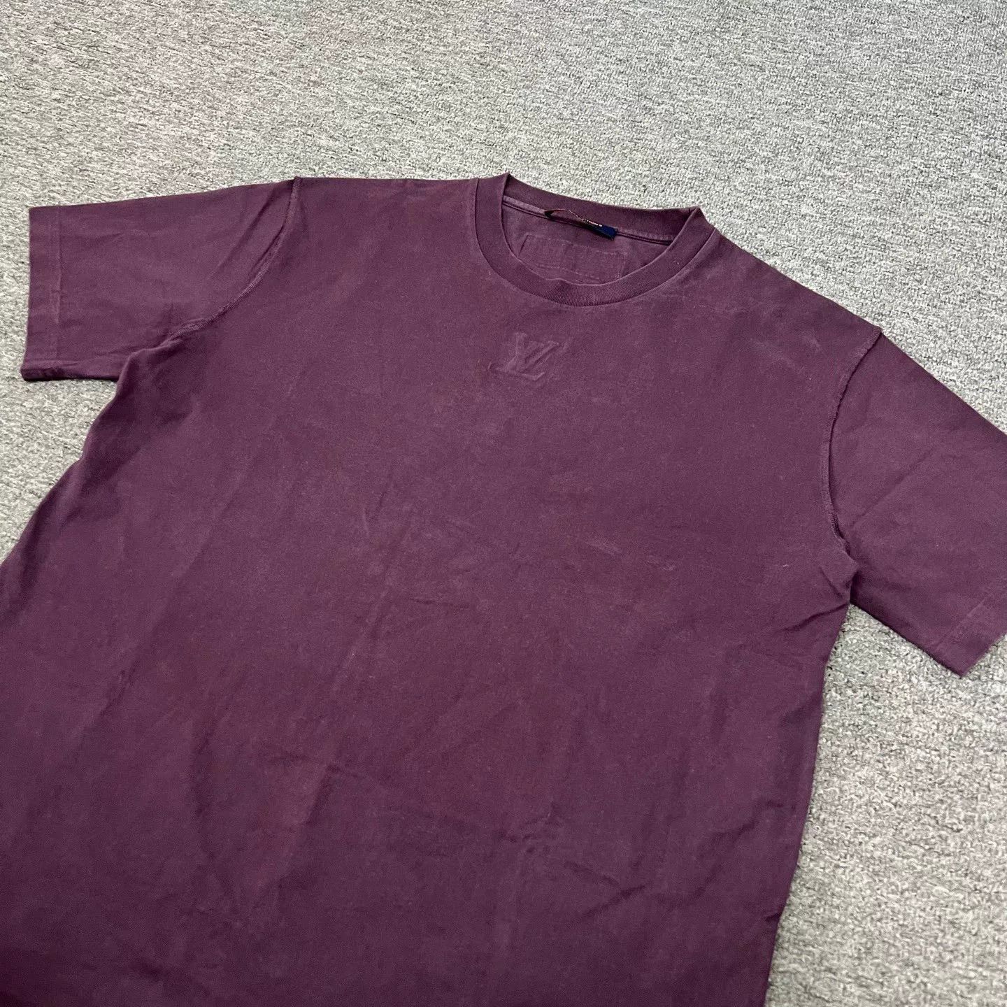 Louis Vuitton Louis Vuitton LV Logo Short Sleeve T-Shirt L Size US L / EU 52-54 / 3 - 3 Thumbnail