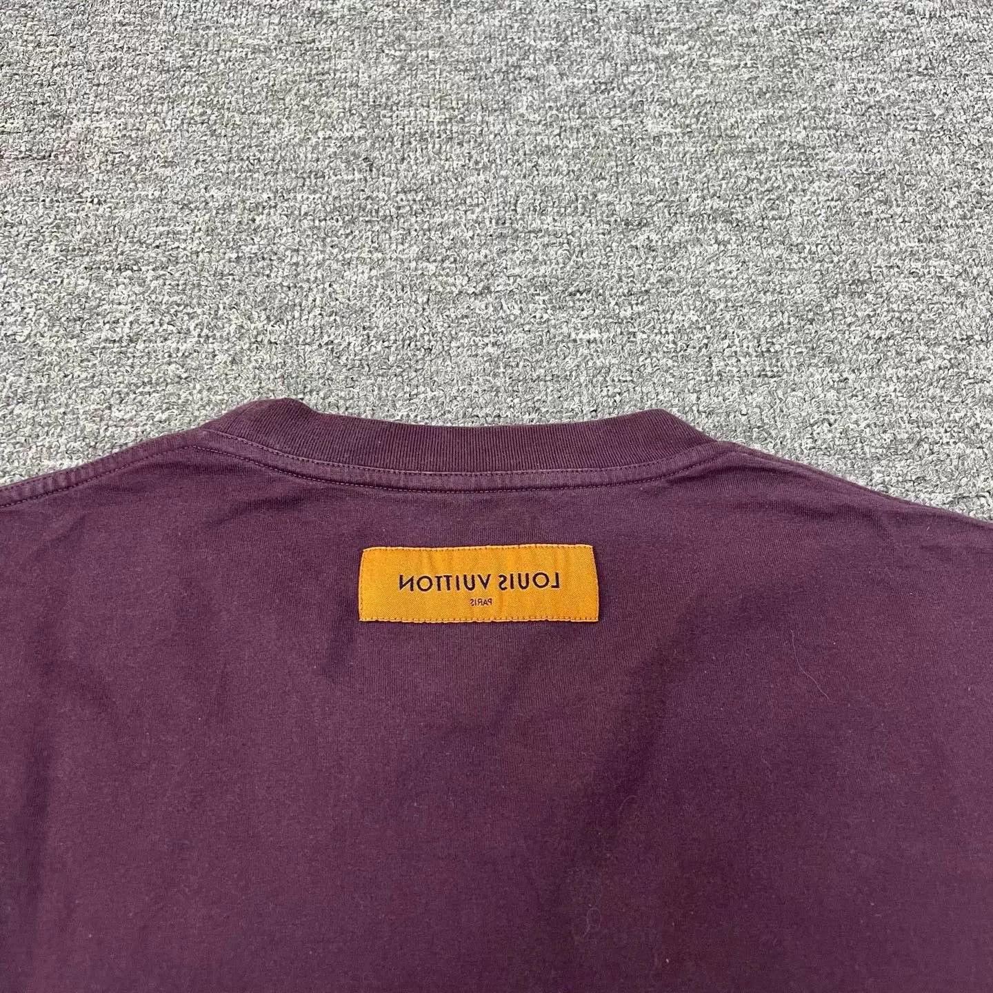 Louis Vuitton Louis Vuitton LV Logo Short Sleeve T-Shirt L Size US L / EU 52-54 / 3 - 5 Thumbnail