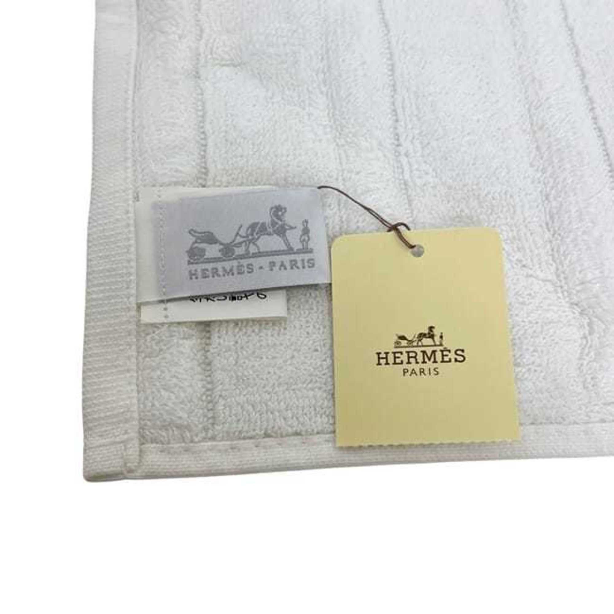 Hermes Hermes towel set of two, Carre towels, Stairs design, ec-25085, navy and white, unused, 100% cotton, HERMES, white navy, hand towel, square shape, for women men, handkerchief. Size ONE SIZE - 5 Thumbnail