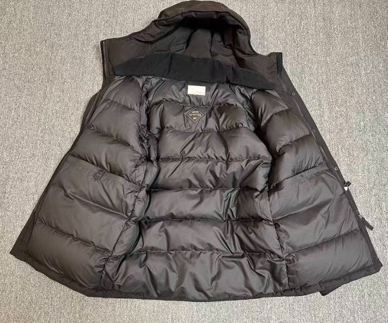 Nanamica nanamica GORE-TEX Down Jacket Size US L / EU 52-54 / 3 - 2 Thumbnail