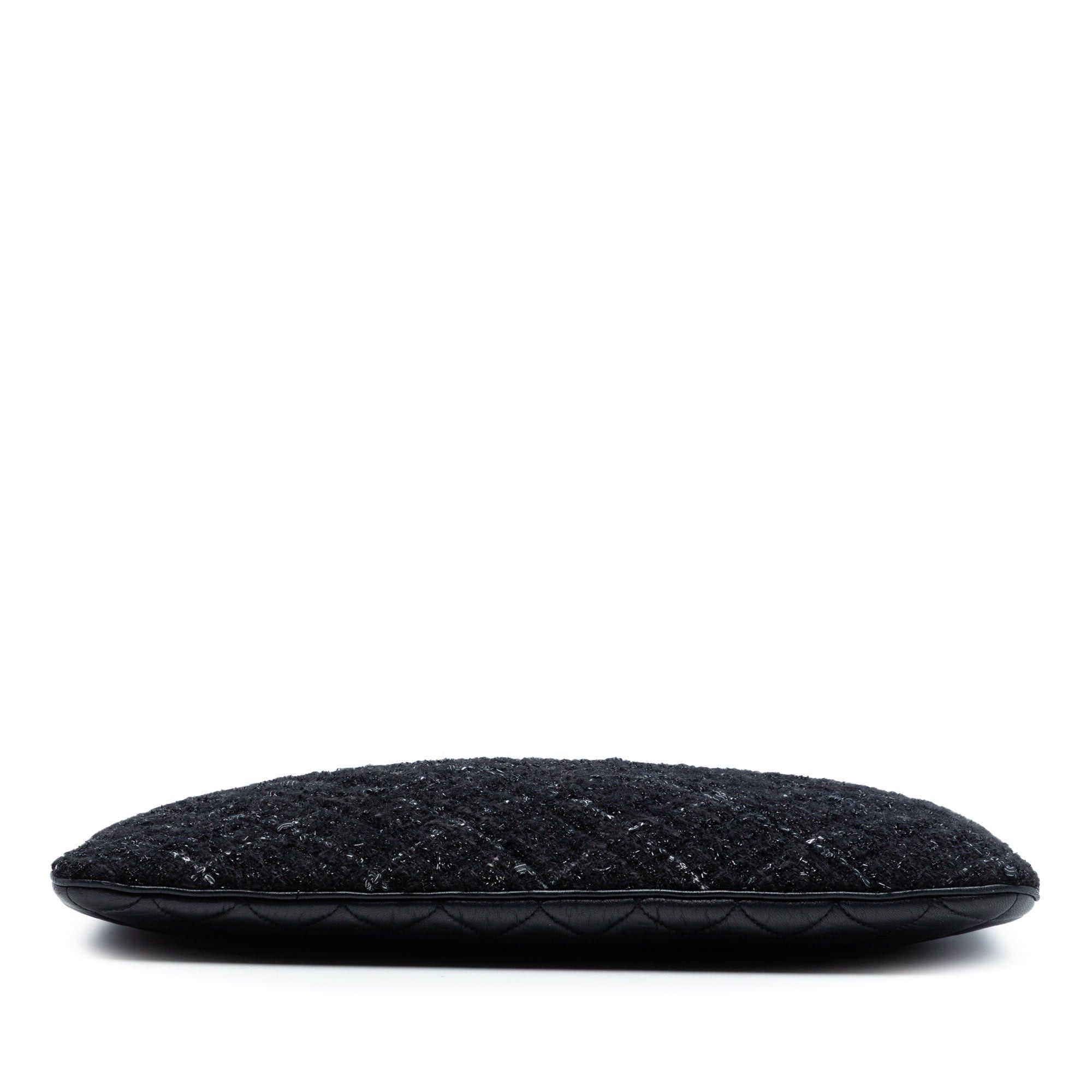 Chanel Large Quilted Tweed and Lambskin Camellia O Case Clutch Size ONE SIZE - 3 Thumbnail