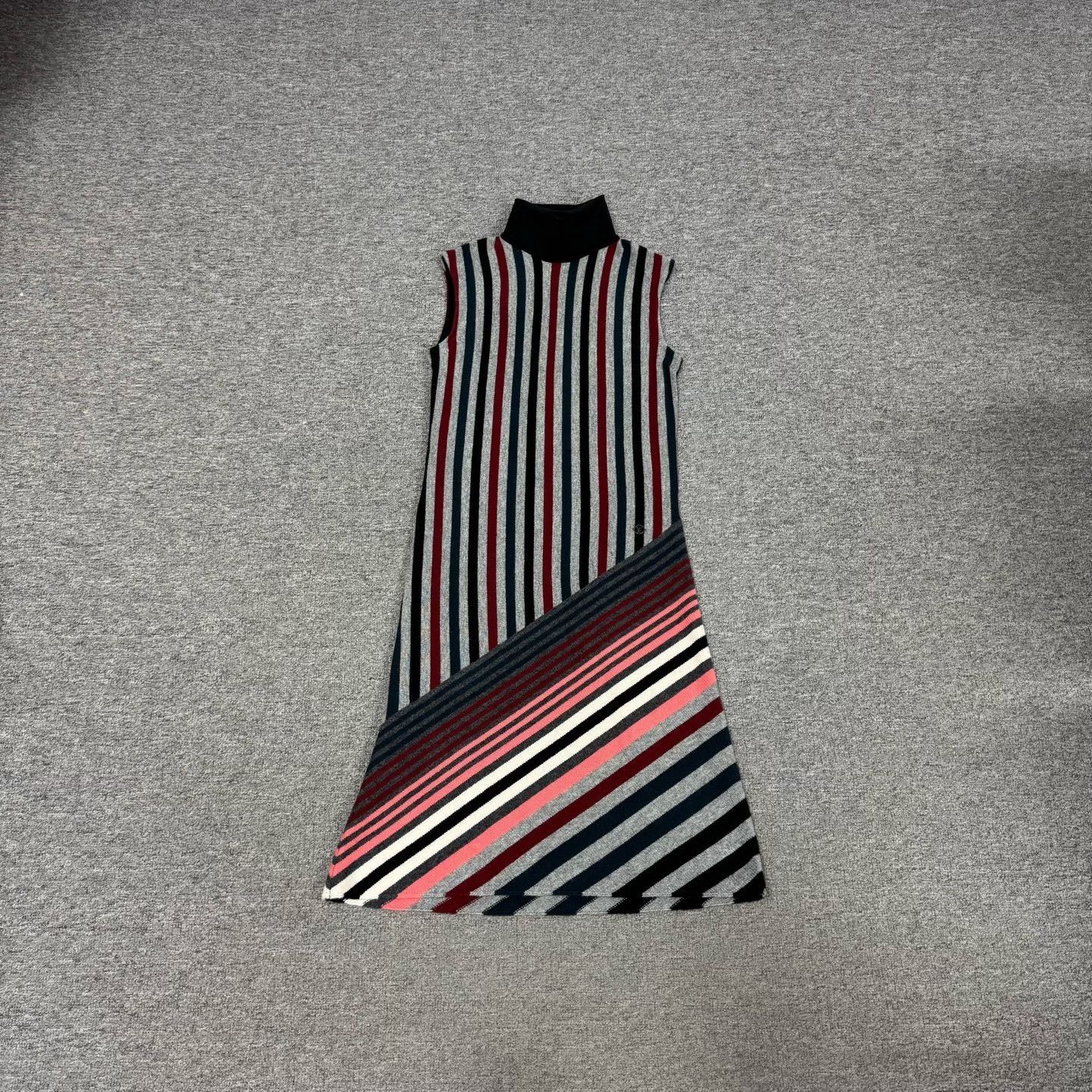 Louis Vuitton Louis Vuitton Striped Cashmere Wool Knit Sleeveless Dress Size XS / US 0-2 / IT 36-38 - 2 Thumbnail