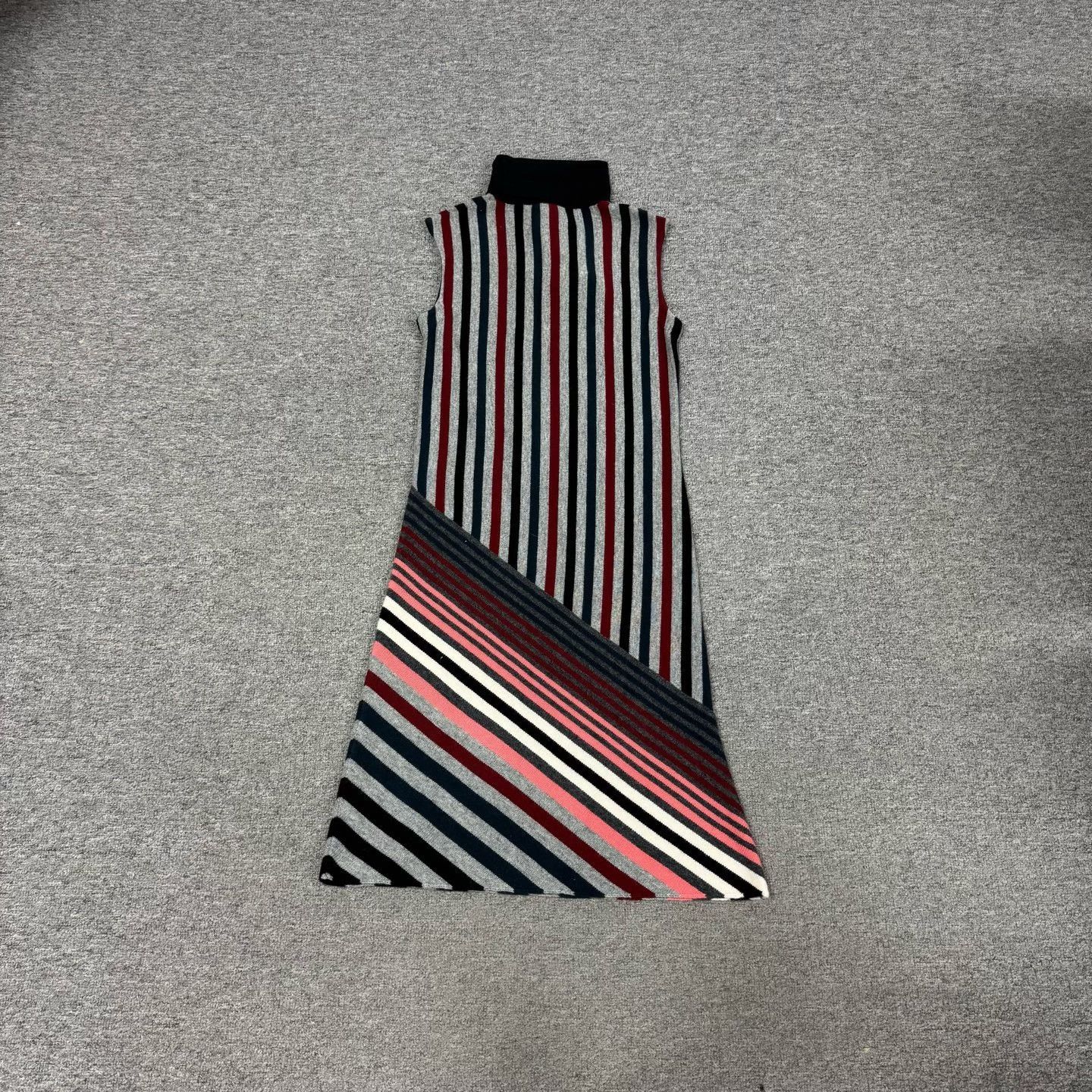 Louis Vuitton Louis Vuitton Striped Cashmere Wool Knit Sleeveless Dress Size XS / US 0-2 / IT 36-38 - 7 Thumbnail