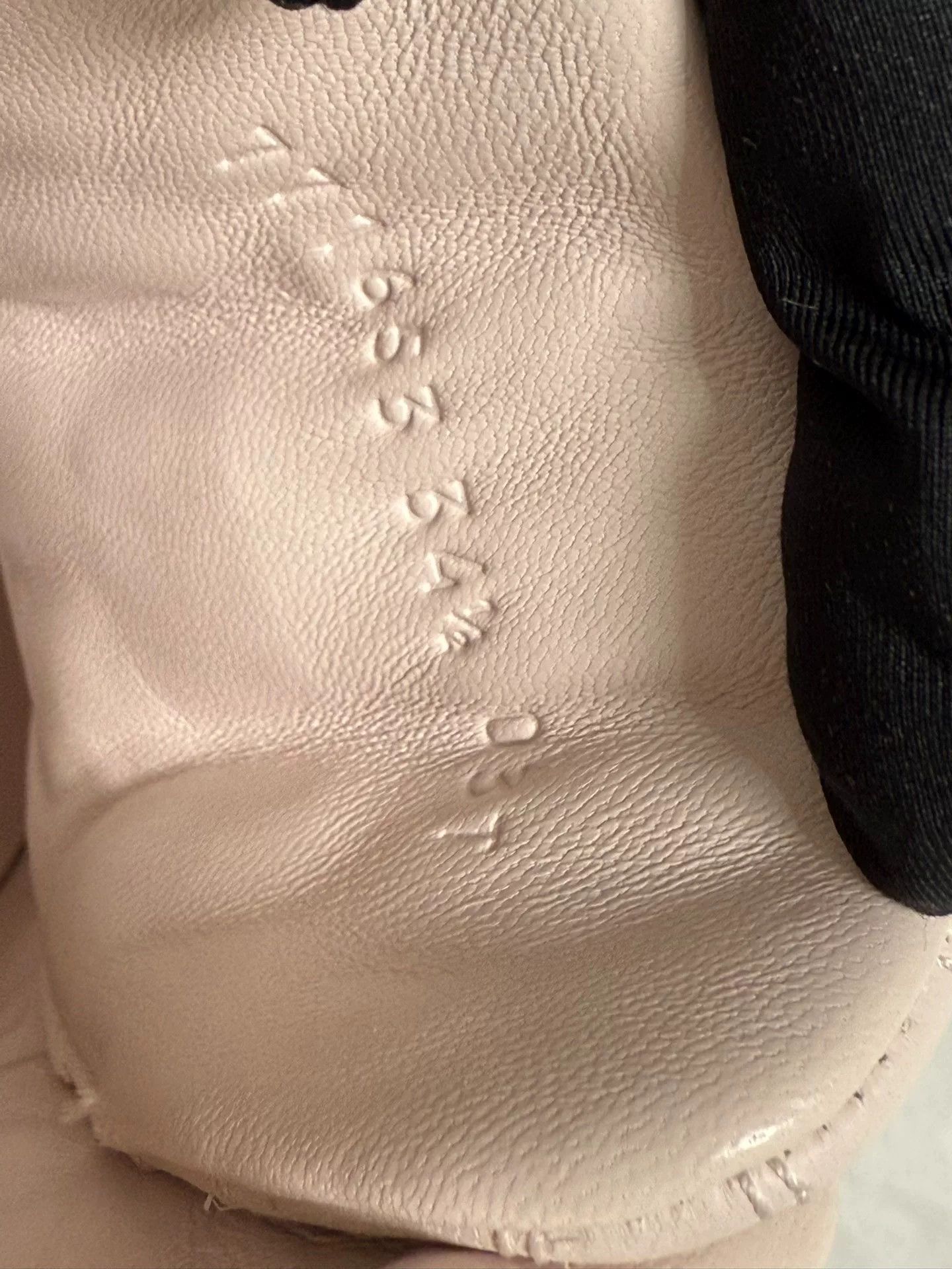 Gucci Gucci Ripple Shoes Size 34.5 Size US 4 / IT 34 - 3 Thumbnail