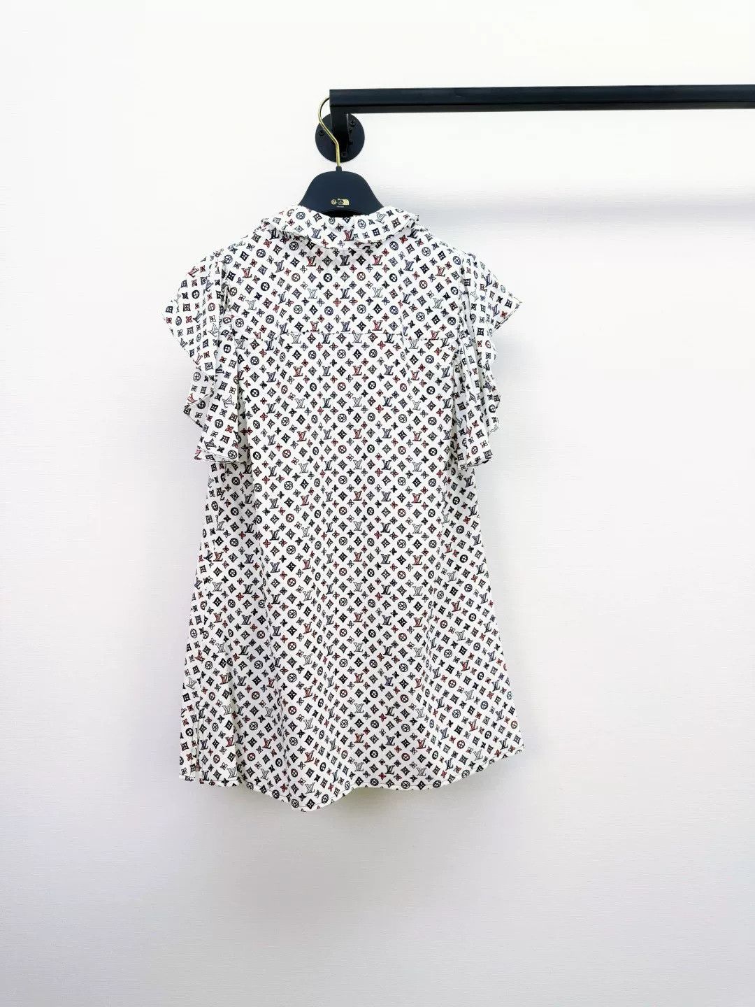 Louis Vuitton Louis Vuitton Silk Colorful Print Sleeveless Shirt Size XXS / US 00 / IT 34 - 7 Thumbnail