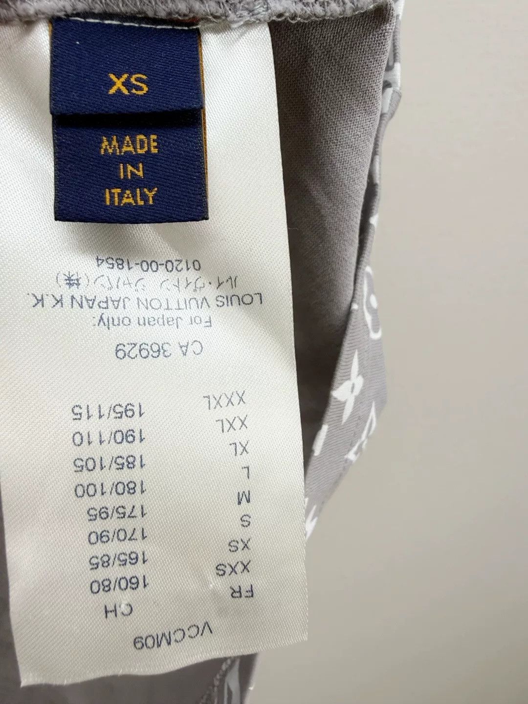 Louis Vuitton Louis Vuitton Gray Gradient Monogram Short Sleeve Size US XS / EU 42 / 0 - 5 Thumbnail