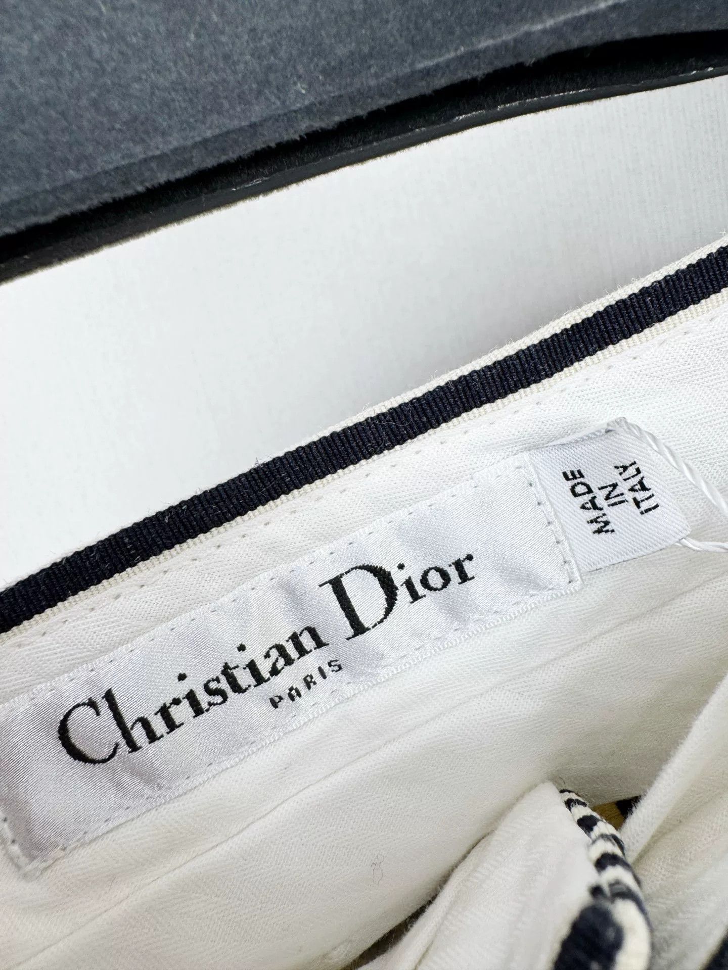 Dior Dior Pleated Shorts Size US 28 / EU 44 - 4 Thumbnail