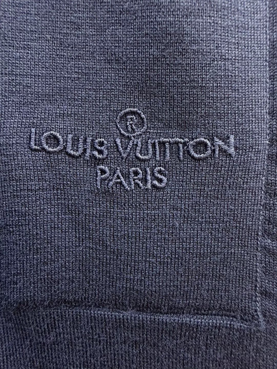 Louis Vuitton Louis Vuitton Men's Wool Knit Sweater Size US L / EU 52-54 / 3 - 3 Thumbnail