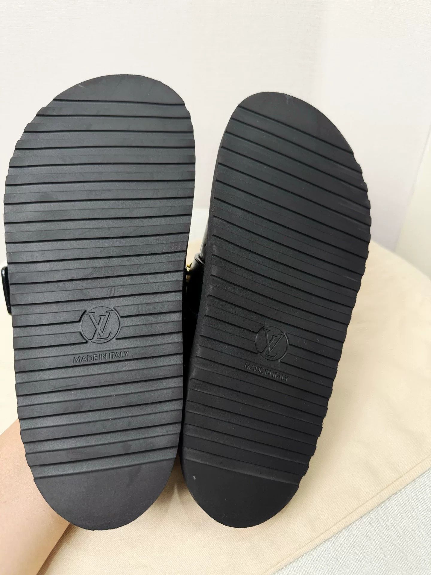 Louis Vuitton Louis Vuitton Loafer Mules Size 37 Size US 6 / IT 36 - 7 Thumbnail