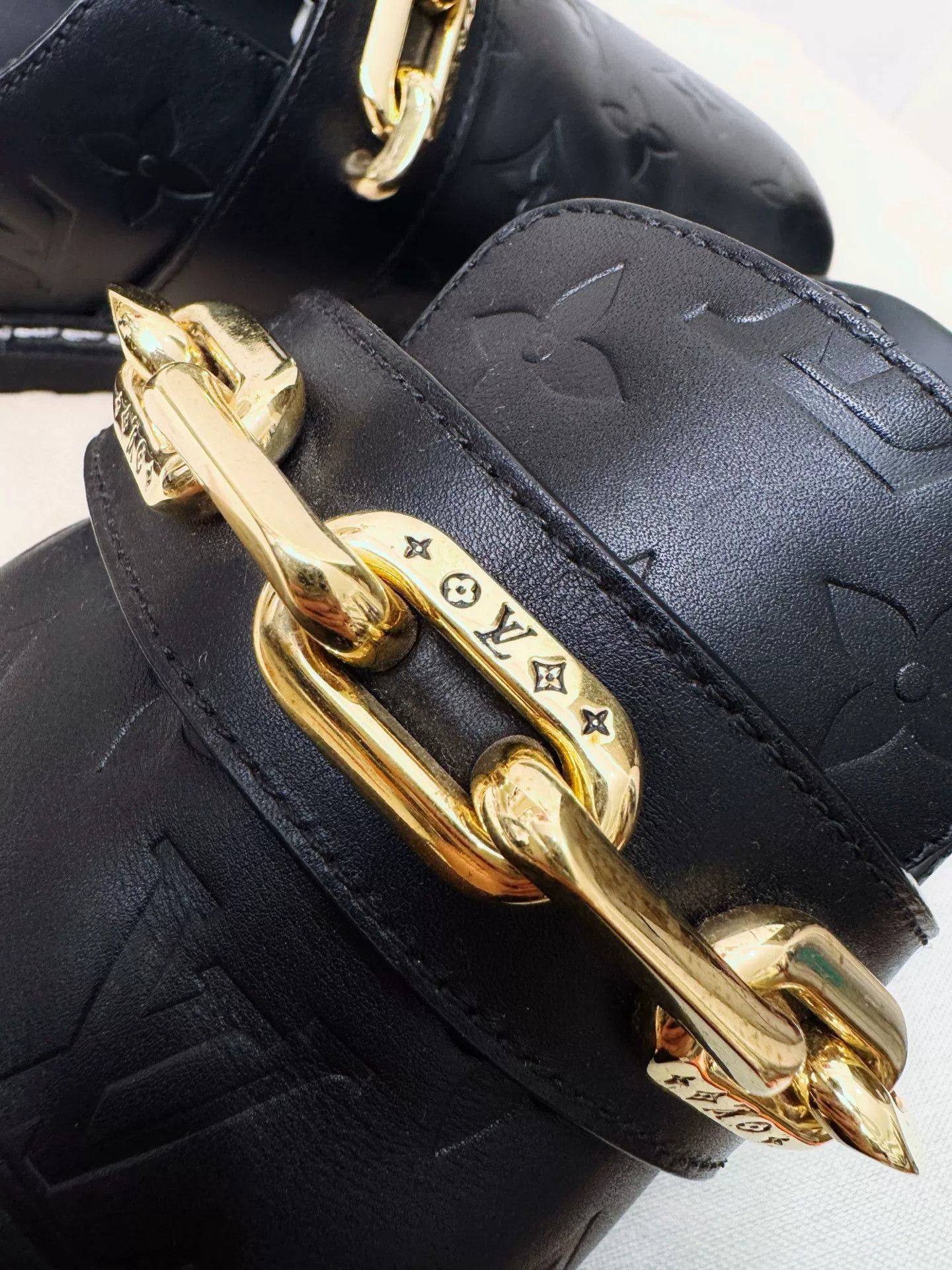 Louis Vuitton Louis Vuitton Loafer Mules Size 37 Size US 6 / IT 36 - 4 Thumbnail