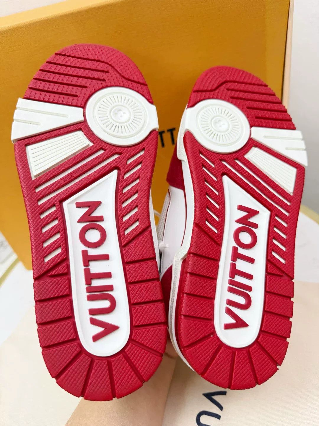 Louis Vuitton Louis Vuitton LV Sneakers Size US 5.5 / IT 35.5 - 7 Thumbnail