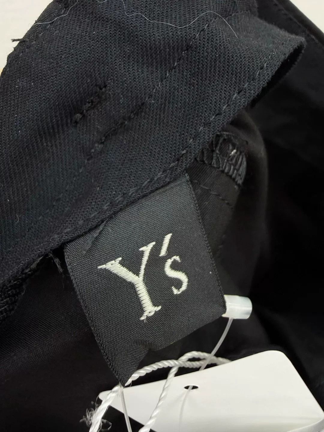 Yohji Yamamoto Yohji Yamamoto New Tag Shorts Size US 26 / EU 42 - 4 Thumbnail
