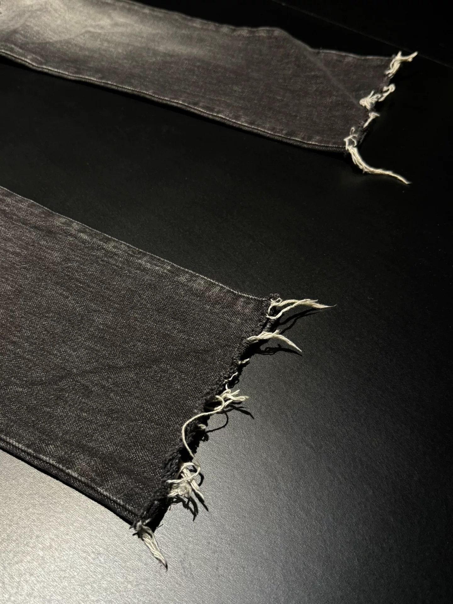 Saint Laurent Paris Saint Laurent Slim-Fit Distressed Jeans Size US 29 - 3 Thumbnail