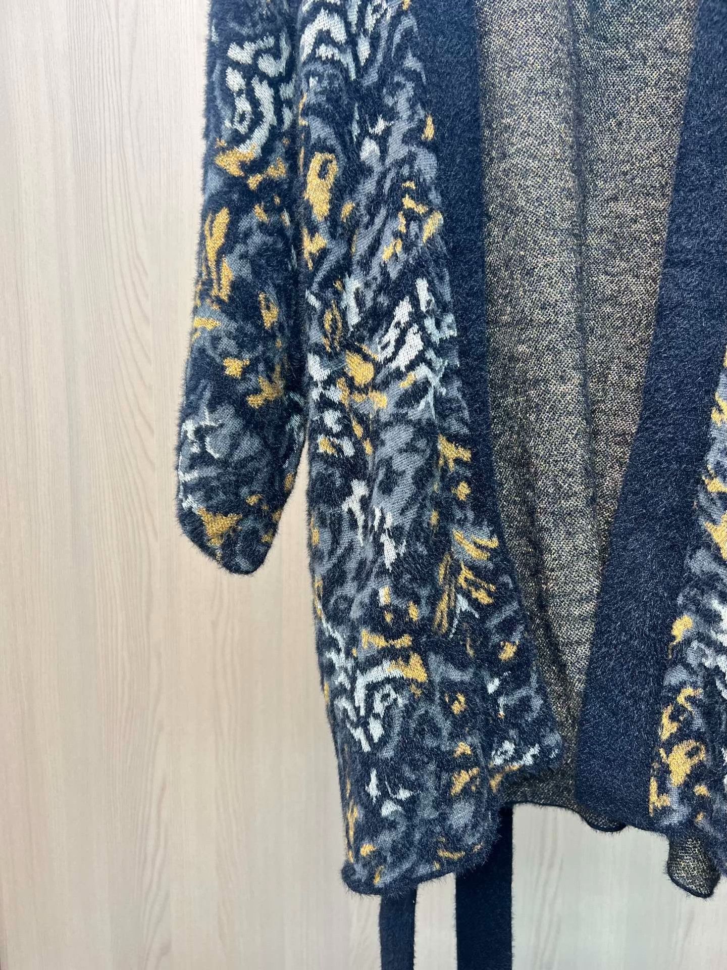 Saint Laurent Paris Saint Laurent Floral Knit Cardigan Size XS / US 0-2 / IT 36-38 - 4 Thumbnail
