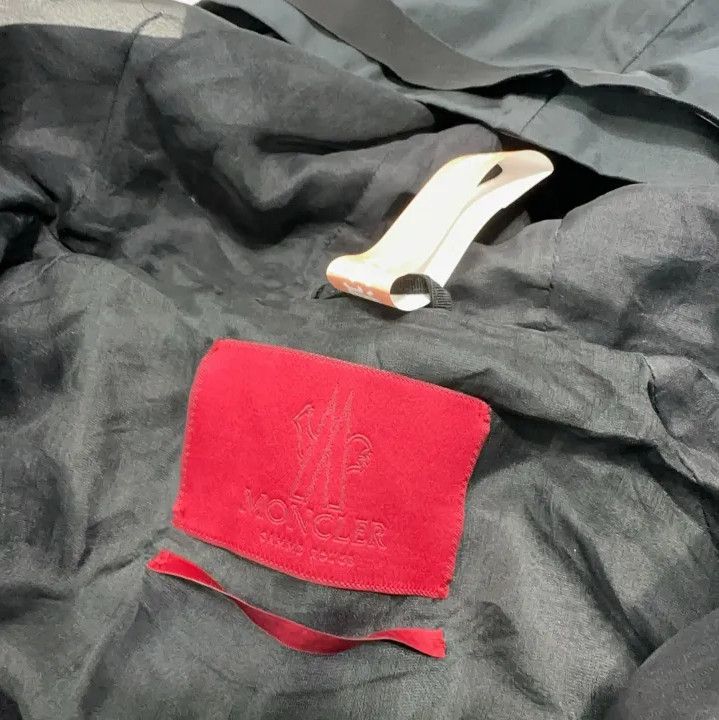 Moncler Moncler Solid Casual Hooded Jacket Size US S / EU 44-46 / 1 - 5 Thumbnail