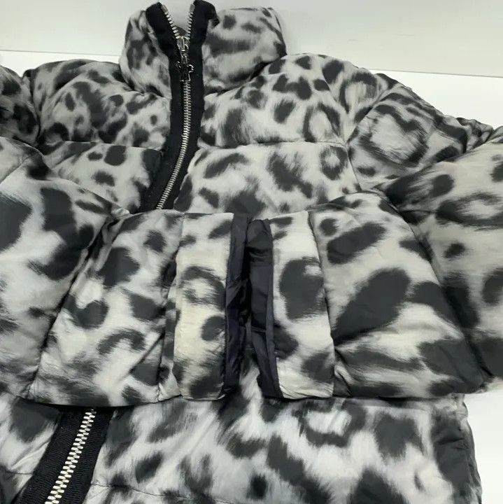 Moncler Moncler Leopard Print Zip Down Jacket Size US S / EU 44-46 / 1 - 7 Thumbnail