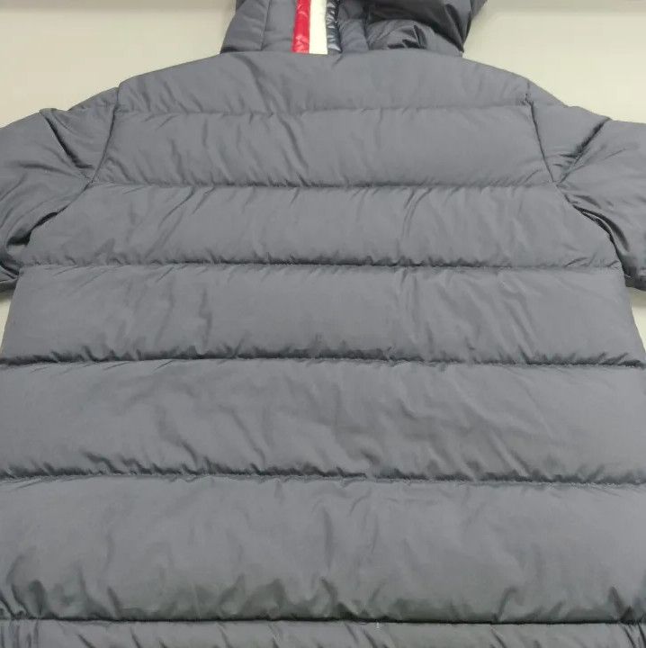 Moncler Moncler Kids Striped Logo Zip Long-Sleeve Down Jacket Size US S / EU 44-46 / 1 - 11 Thumbnail