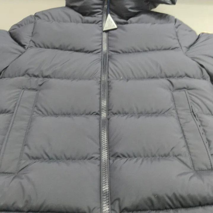 Moncler Moncler Kids Striped Logo Zip Long-Sleeve Down Jacket Size US S / EU 44-46 / 1 - 10 Thumbnail