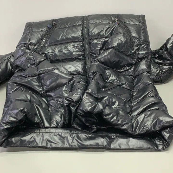 Moncler Moncler Solid Quilted Long Hooded Down Jacket Size US M / EU 48-50 / 2 - 12 Thumbnail