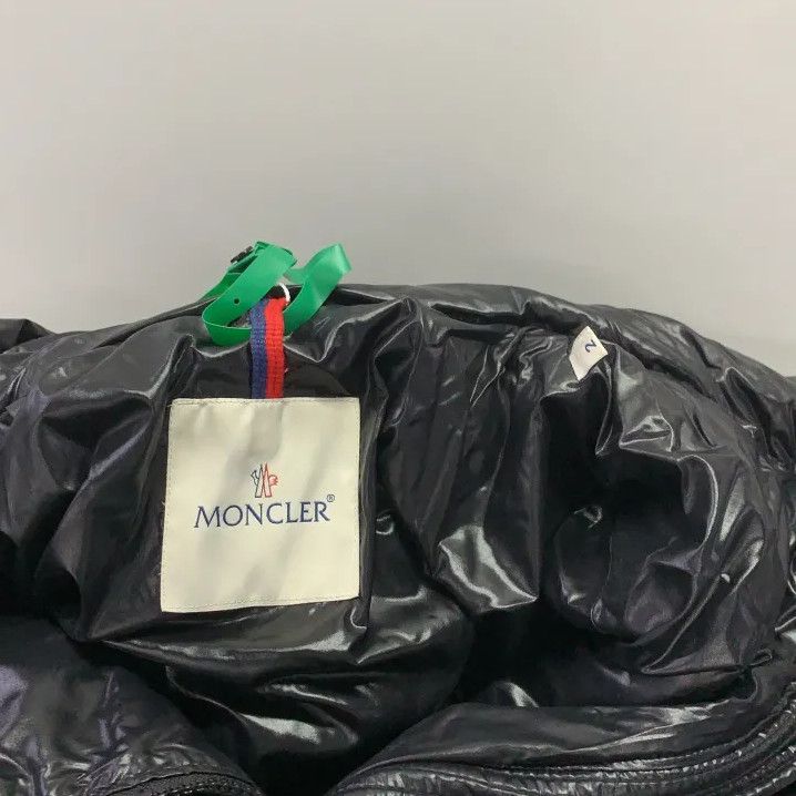 Moncler Moncler Solid Quilted Long Hooded Down Jacket Size US M / EU 48-50 / 2 - 4 Thumbnail