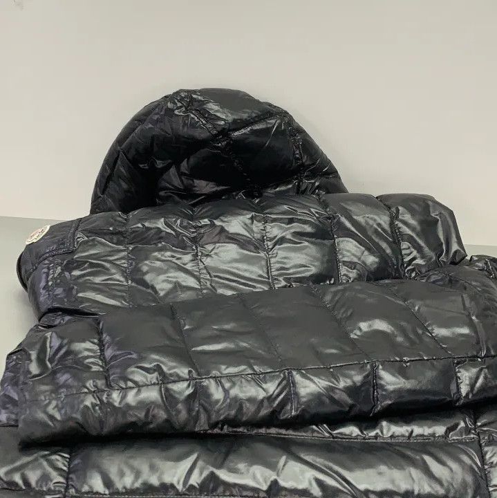 Moncler Moncler Solid Quilted Long Hooded Down Jacket Size US M / EU 48-50 / 2 - 16 Thumbnail