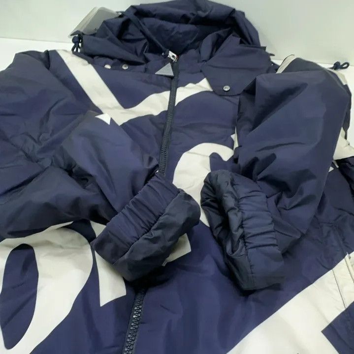 Moncler Moncler Bert Slogan Logo Hooded Down Jacket Size US M / EU 48-50 / 2 - 8 Thumbnail