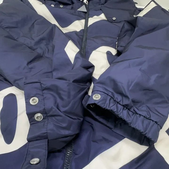 Moncler Moncler Bert Slogan Logo Hooded Down Jacket Size US M / EU 48-50 / 2 - 9 Thumbnail