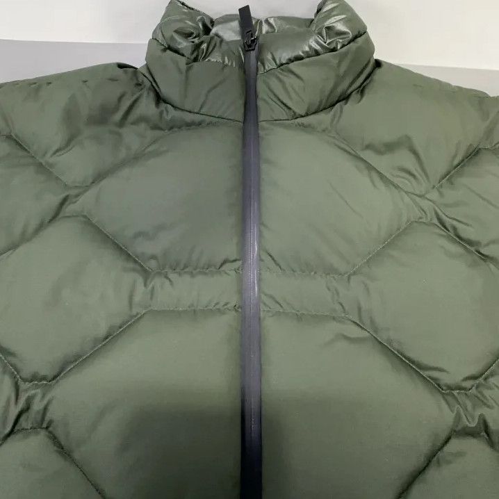 Moncler Moncler Solid Stand-Collar Long-Sleeve Down Jacket Size US M / EU 48-50 / 2 - 11 Thumbnail