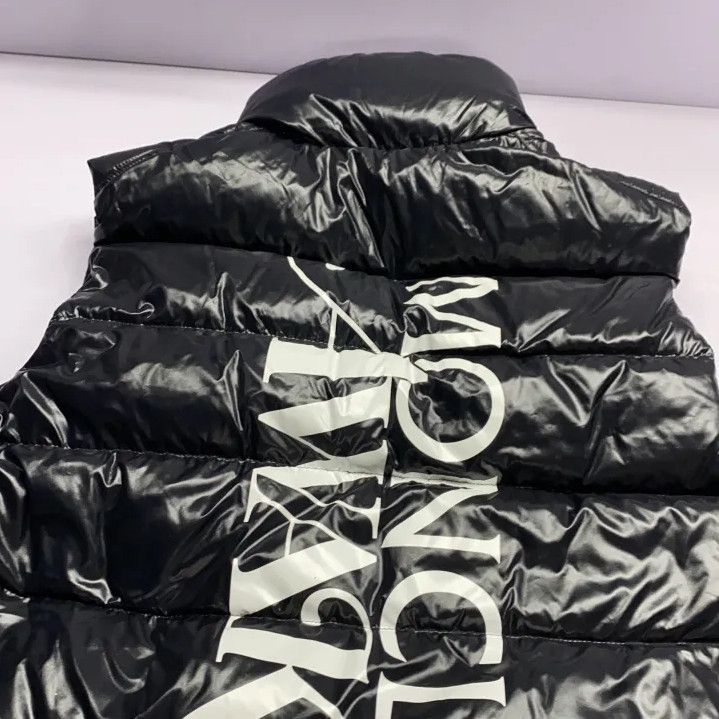 Moncler Moncler Logo Print Stand Collar Down Vest Size US M / EU 48-50 / 2 - 7 Thumbnail