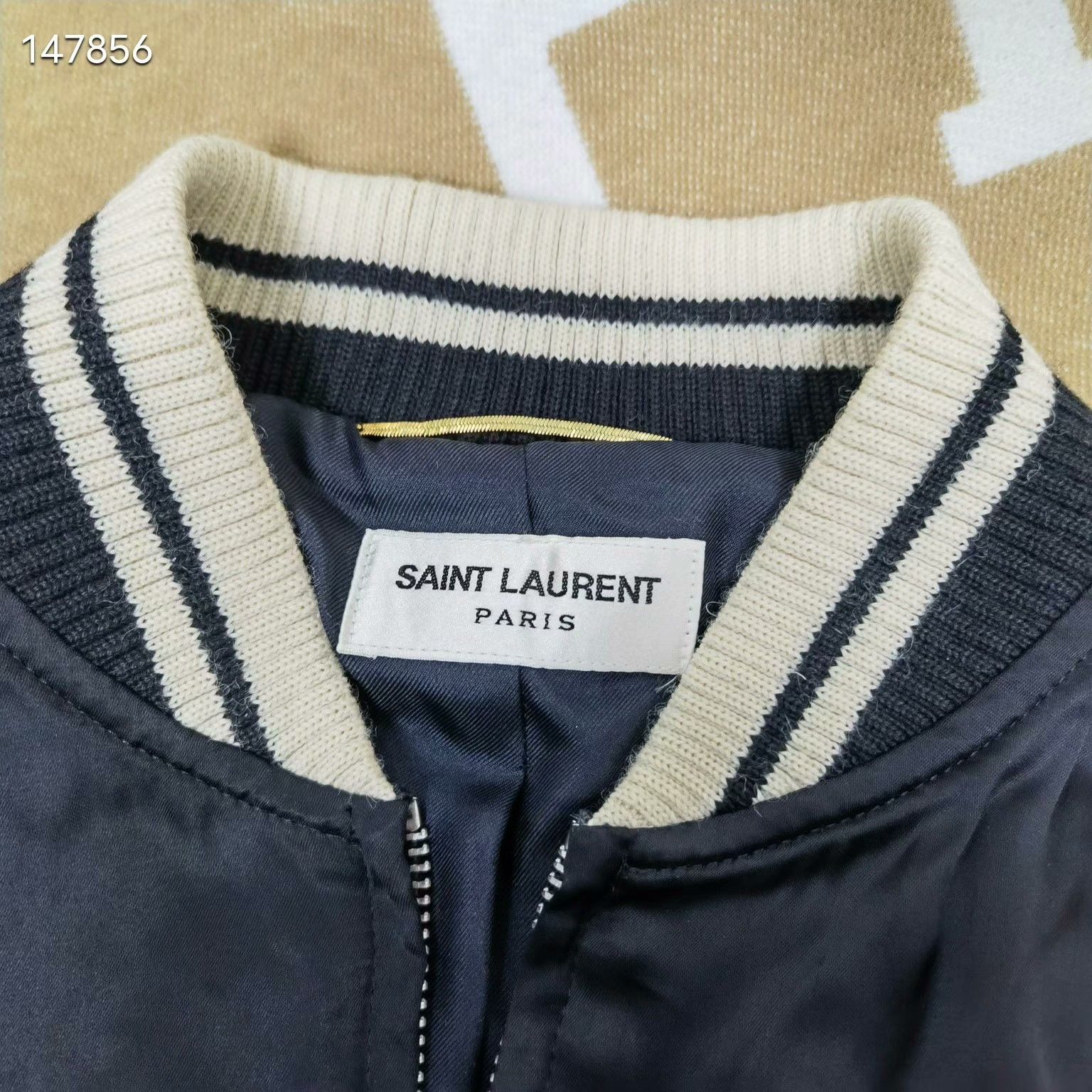 Saint Laurent Paris Saint Laurent Paris Bomber Jacket Red Sequin Lip Size US M / EU 48-50 / 2 - 4 Thumbnail