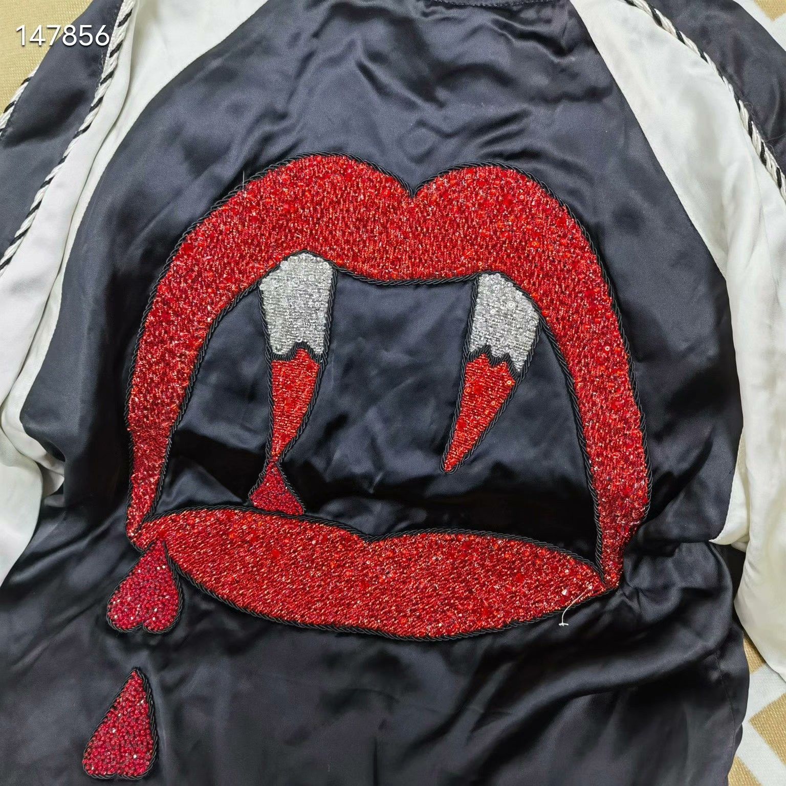 Saint Laurent Paris Saint Laurent Paris Bomber Jacket Red Sequin Lip Size US M / EU 48-50 / 2 - 3 Thumbnail