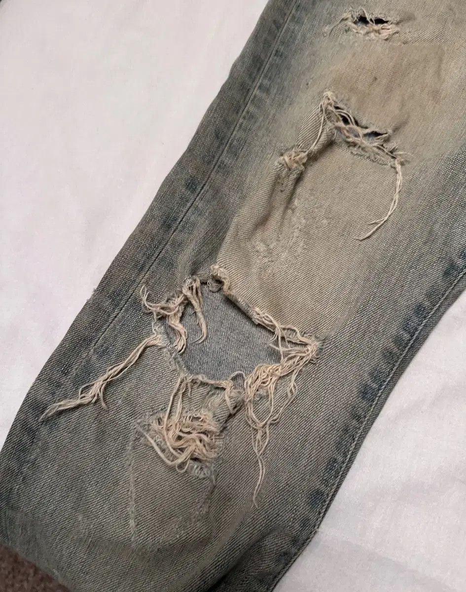 Saint Laurent Paris Saint Laurent Distressed Blue Jeans Size US 33 - 2 Thumbnail