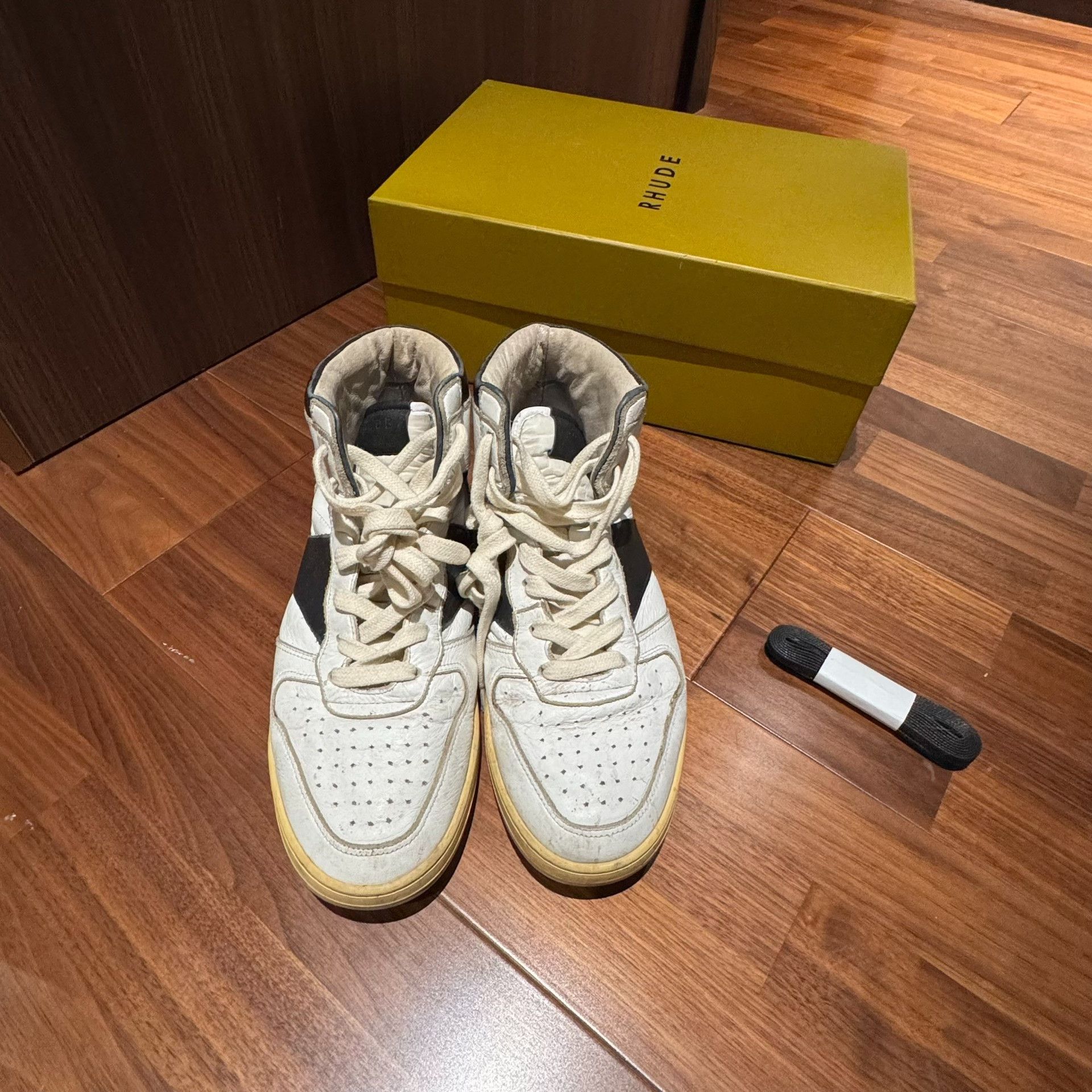 Rhude RHUDE RHECESS Super Vintage High-Top Leather Sneakers Size US 9 / EU 42 - 2 Thumbnail