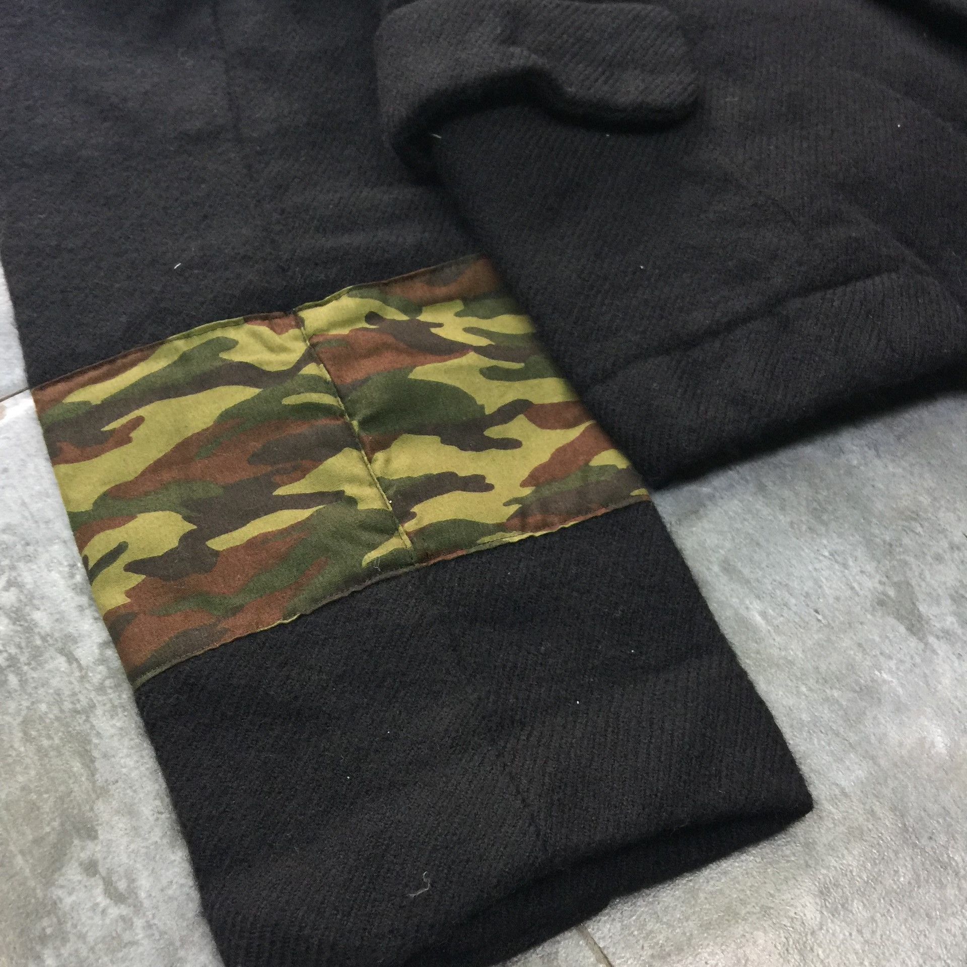Comme des Garcons CDG Black Camo Patch Wool Blazer Size S / US 4 / IT 40 - 3 Thumbnail
