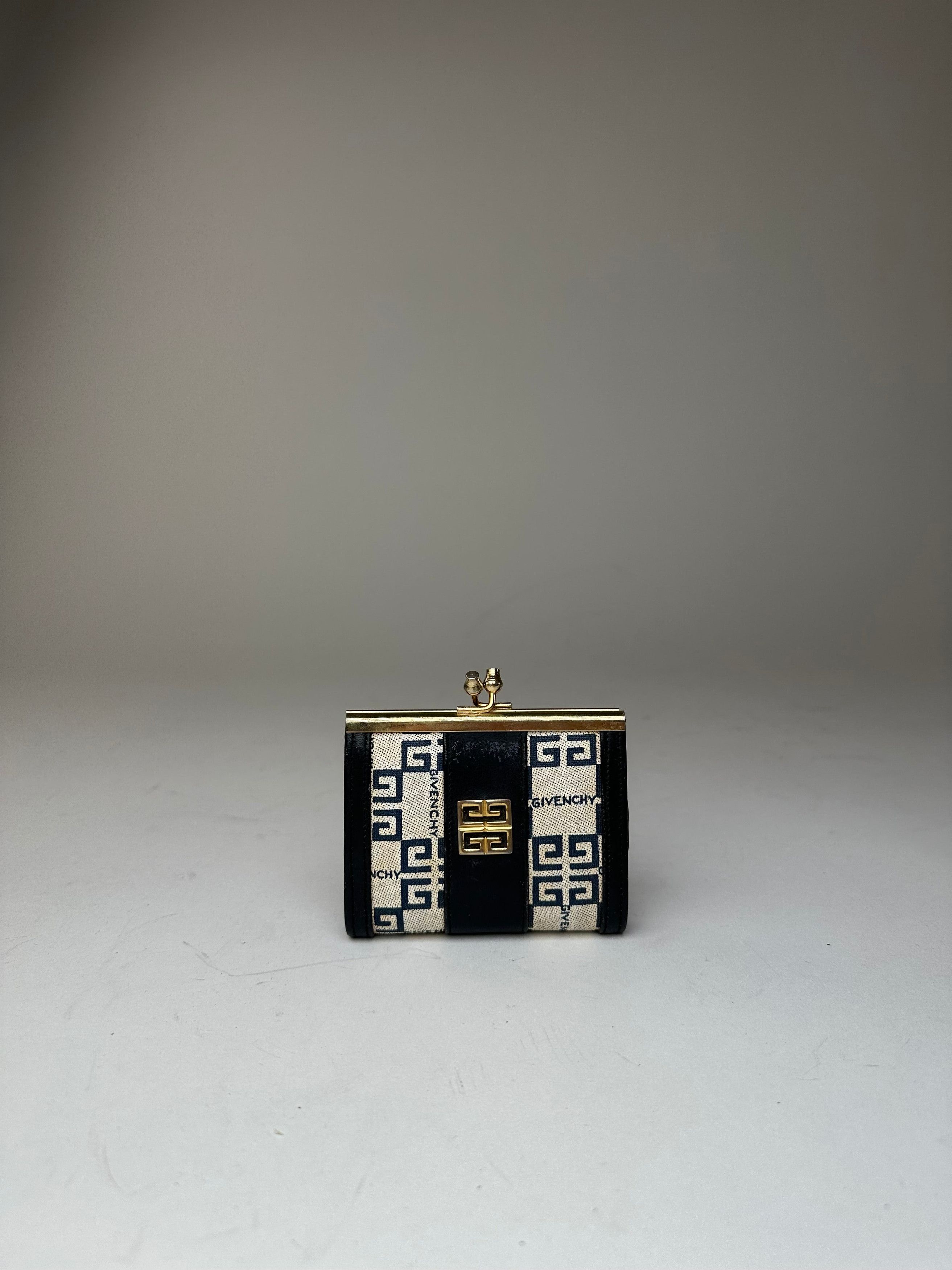Givenchy Vintage Leather Purse Gold White Black Size ONE SIZE - 7 Thumbnail