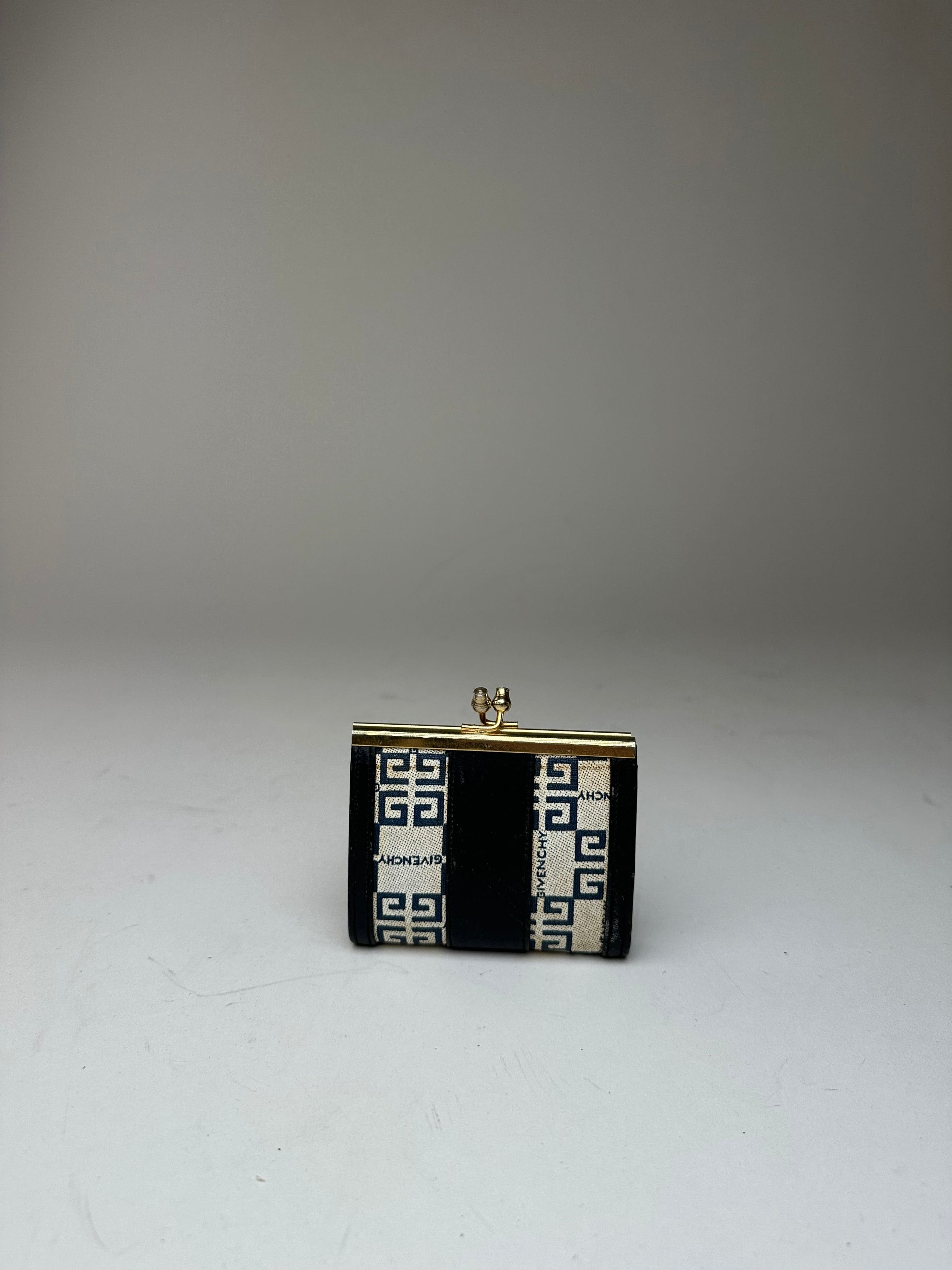 Givenchy Vintage Leather Purse Gold White Black Size ONE SIZE - 11 Thumbnail