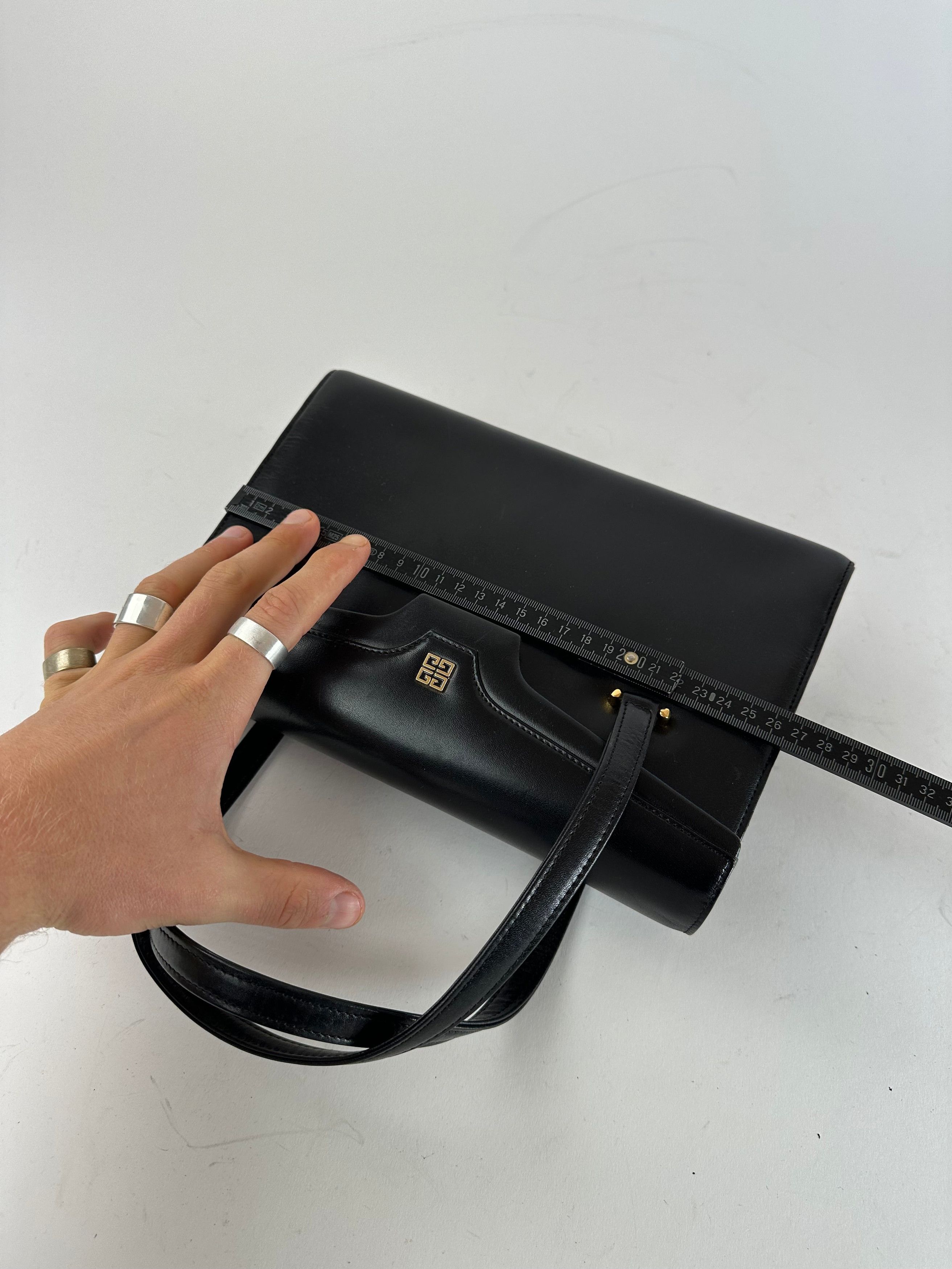 Givenchy Vintage Leather Handbag Black Size ONE SIZE - 9 Thumbnail